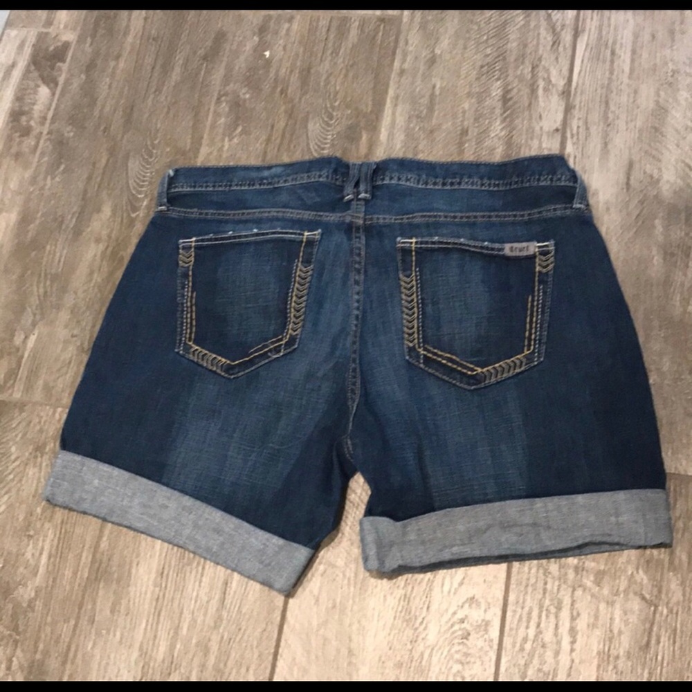 Cruel Girl shorts brand new that I adore!